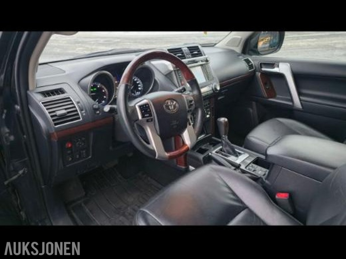 2015 Toyota Land Cruiser 2.8 177hk 4WD 172000km
