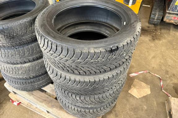 4 stk Nokian Hakkapeliitta R3 SUV 235/55 R19 – ca. 9 mm