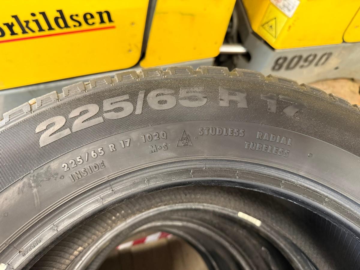 4 stk Continental CrossContact Viking 225/65 R17 – ca. 5–6 mm