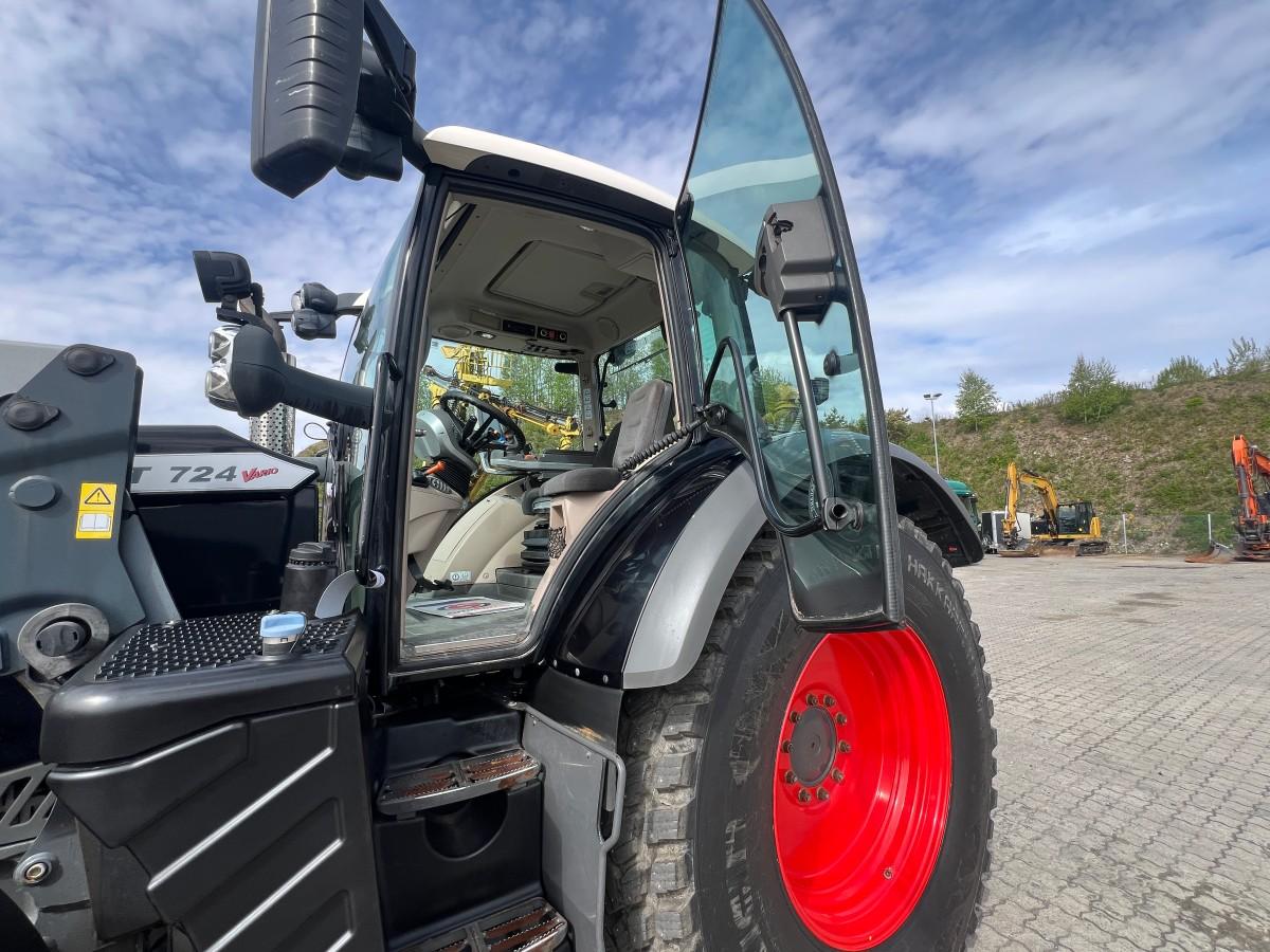 2016 Fendt 724 Vario Profi+ m/Quicke front laster kun 5985 t