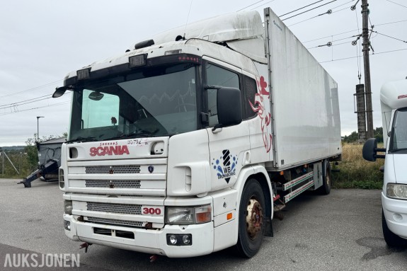 Scania 300 skapbil med kjøl og frys - påbygg fra 2003 - Thermo King kjøleanlegg - Zepro 2000 kg bakløfter - 451 442 km