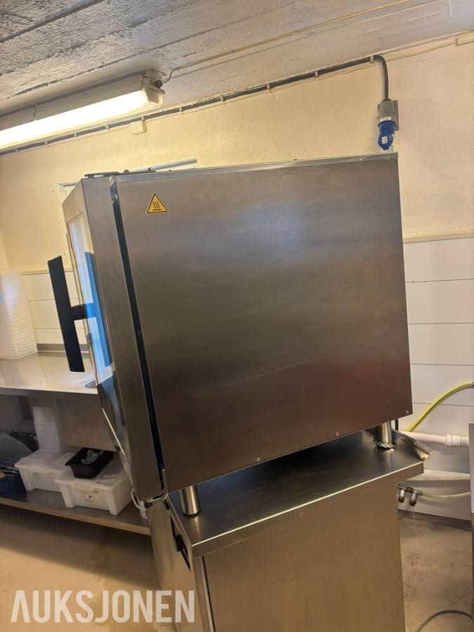 2025 ELECTROLUX Skyline Premium kombidamper