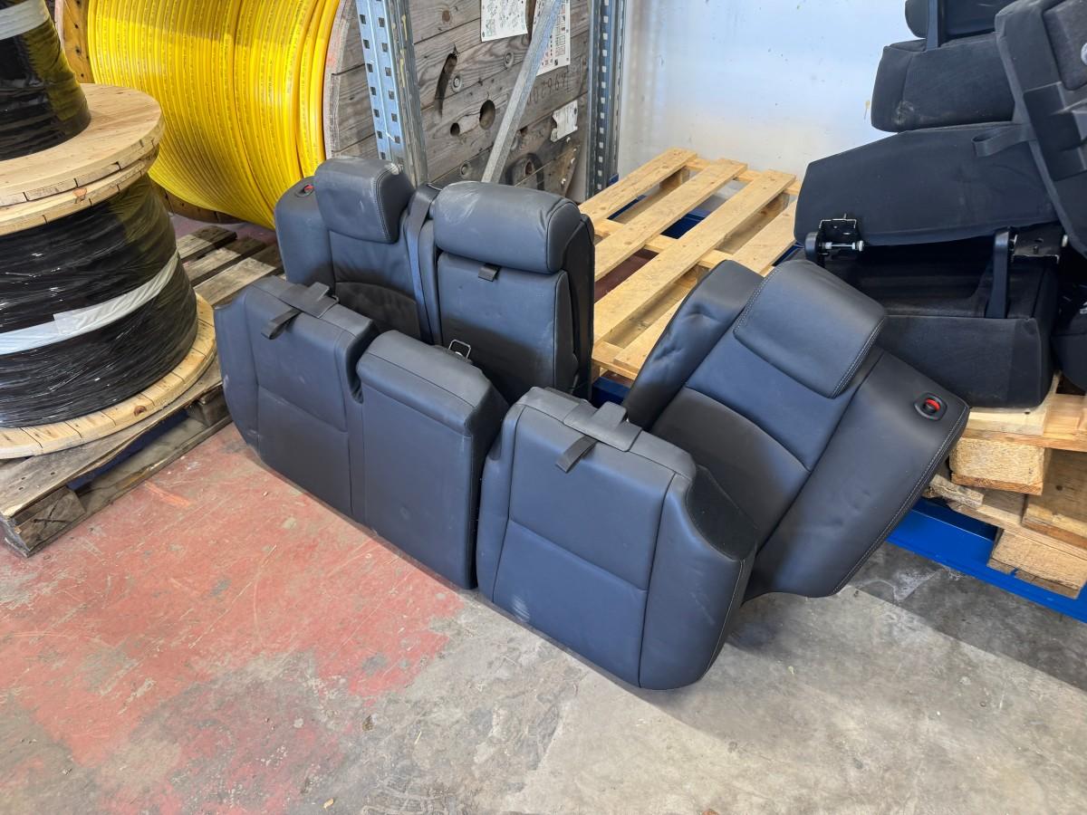 Ca. 15 sett bakseter til Toyota Land Cruiser