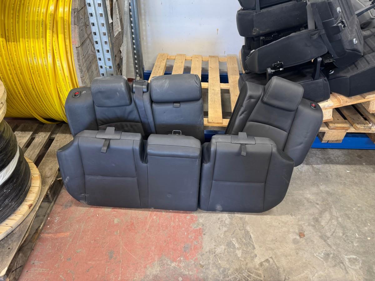 Ca. 15 sett bakseter til Toyota Land Cruiser