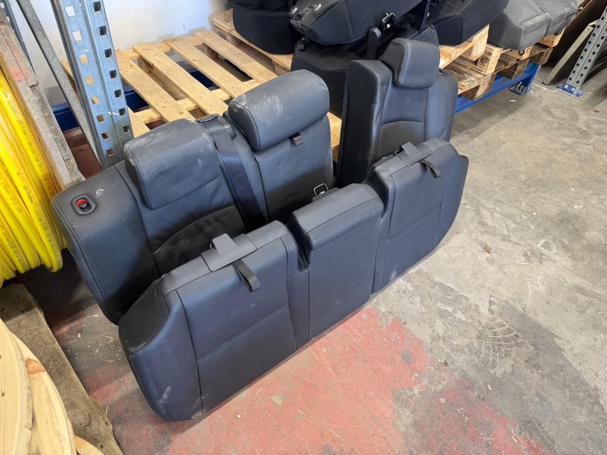 Ca. 15 sett bakseter til Toyota Land Cruiser