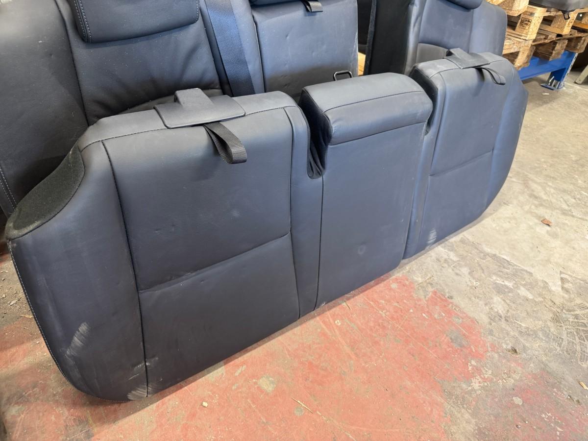 Ca. 15 sett bakseter til Toyota Land Cruiser