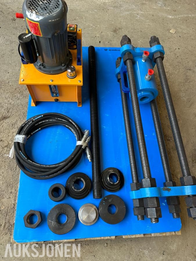 70 TONN HYDRAULISK PRESSE TIL BELTEBOLTER OG FORINGER 220V