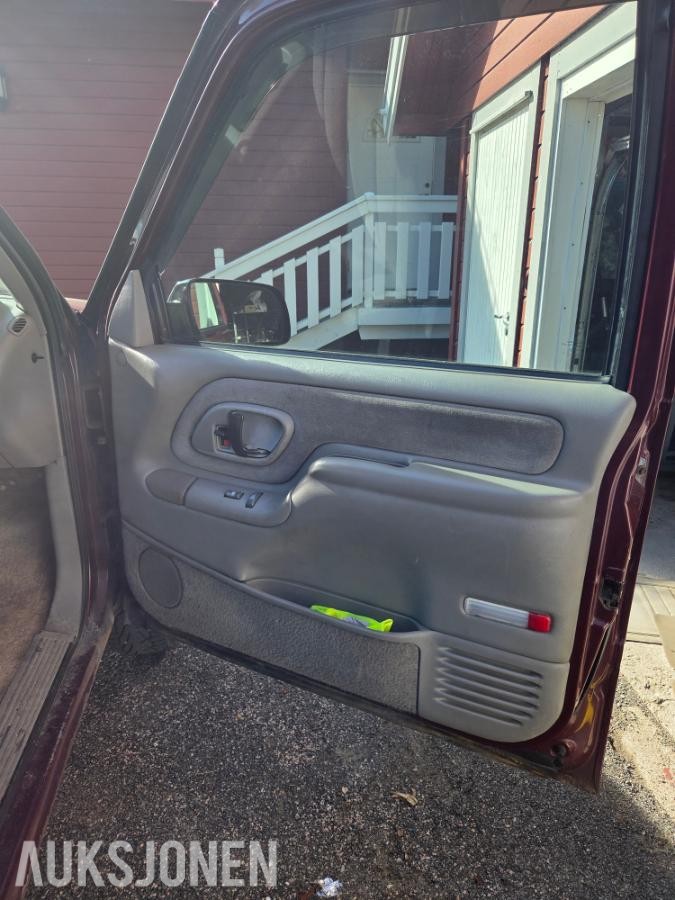 1999 Chevrolet Suburban 6.5 diesel 193hk 4X4