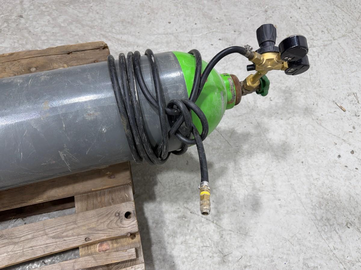 Argon 18 % / CO₂ 82 % sveisegass med regulator og slanger