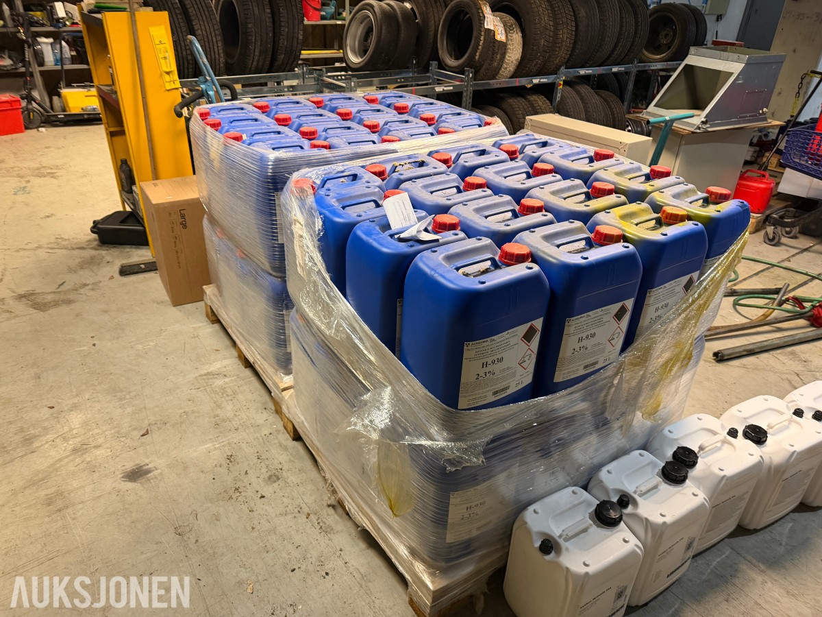 2008 Auxquimia H-930 (25L kanner, 64 stykk) Brannskum / skumvæske