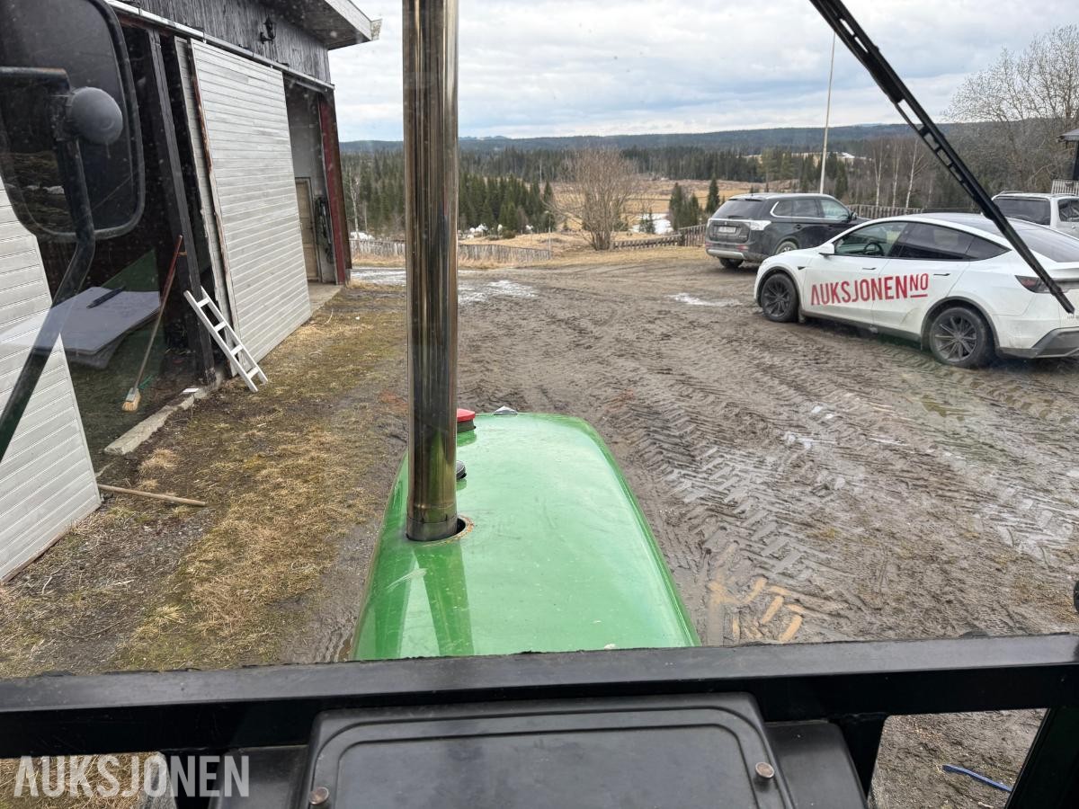 1981 John Deere 2040 Lettkjørt og brukervennlig traktor