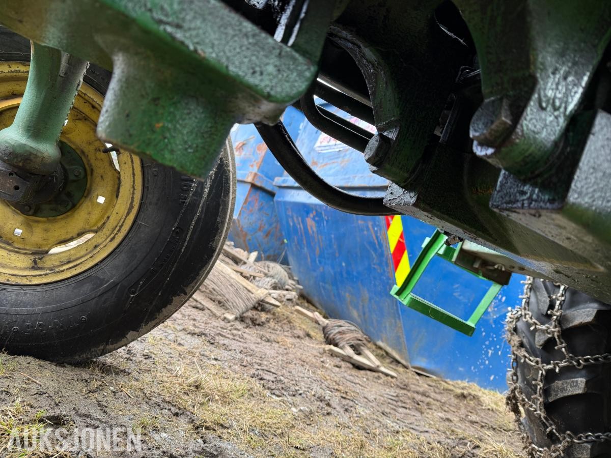 1981 John Deere 2040 Lettkjørt og brukervennlig traktor
