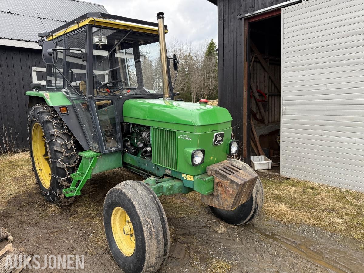 1981 John Deere 2040 Lettkjørt og brukervennlig traktor