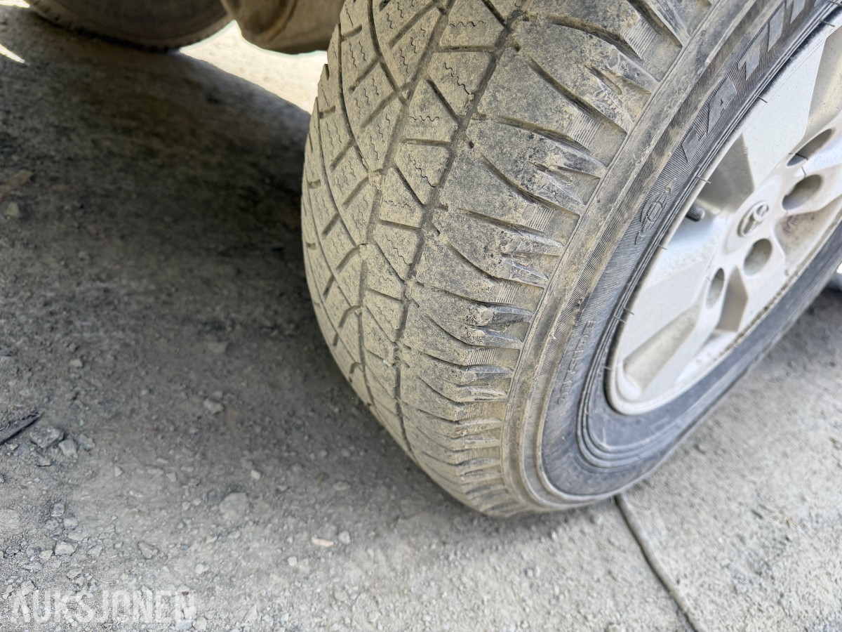 2009 Toyota HiLux 2.5-120 D 4WD, 427194km