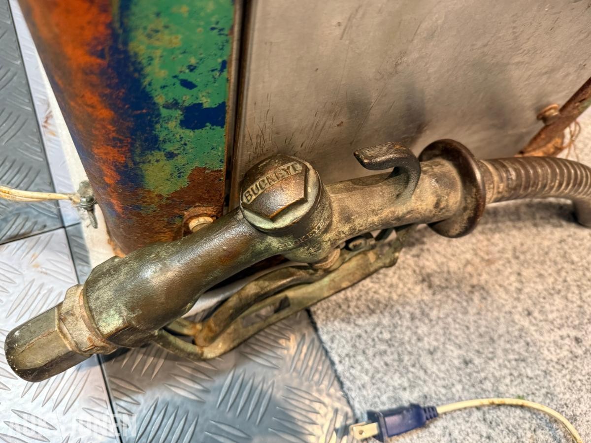 Gulf Bensinpumpe m/pistol