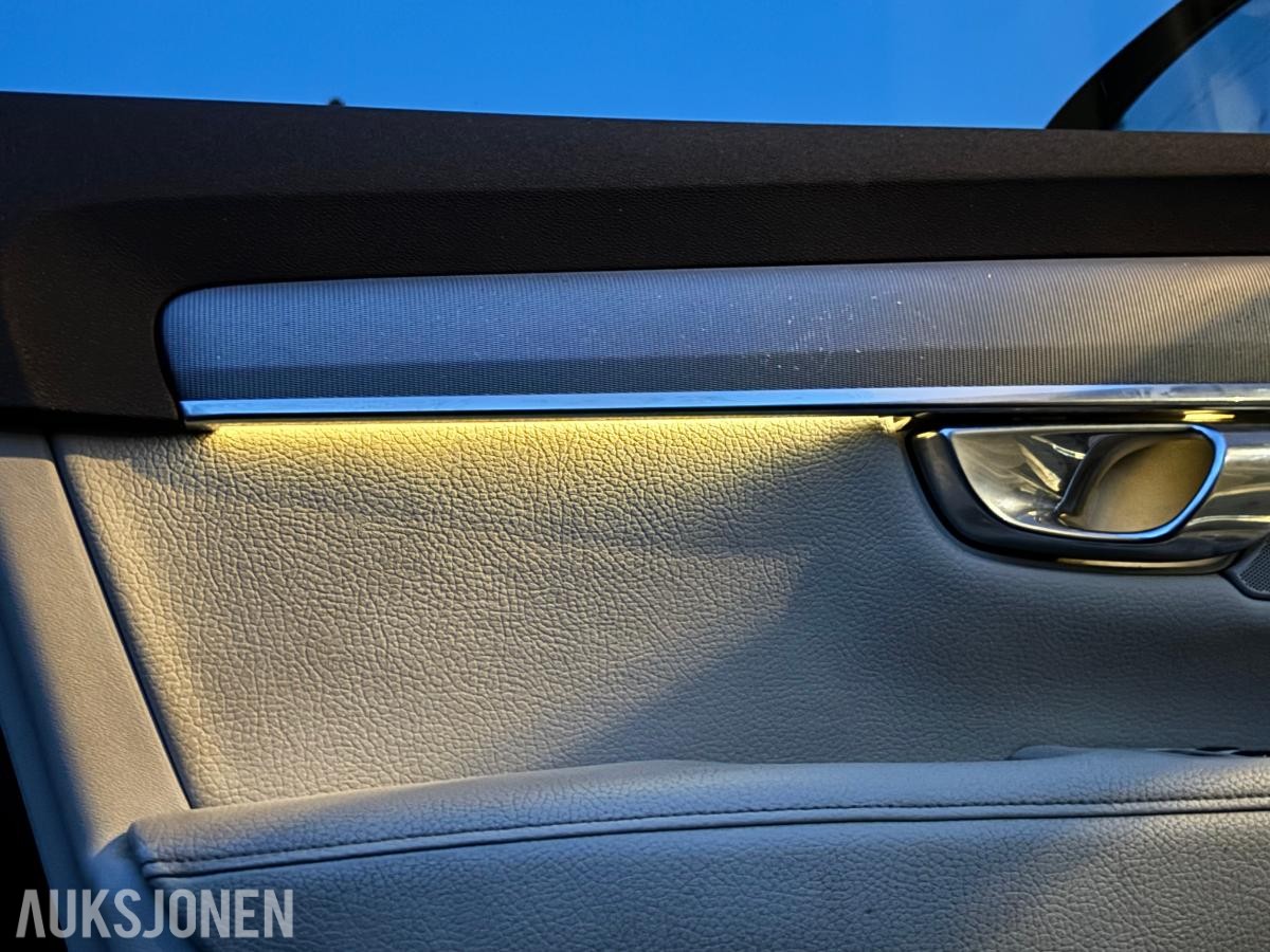 2017 Volvo V90 D4 190hk adaptiv cruisekontroll ryggekamera kupevarmer soltak