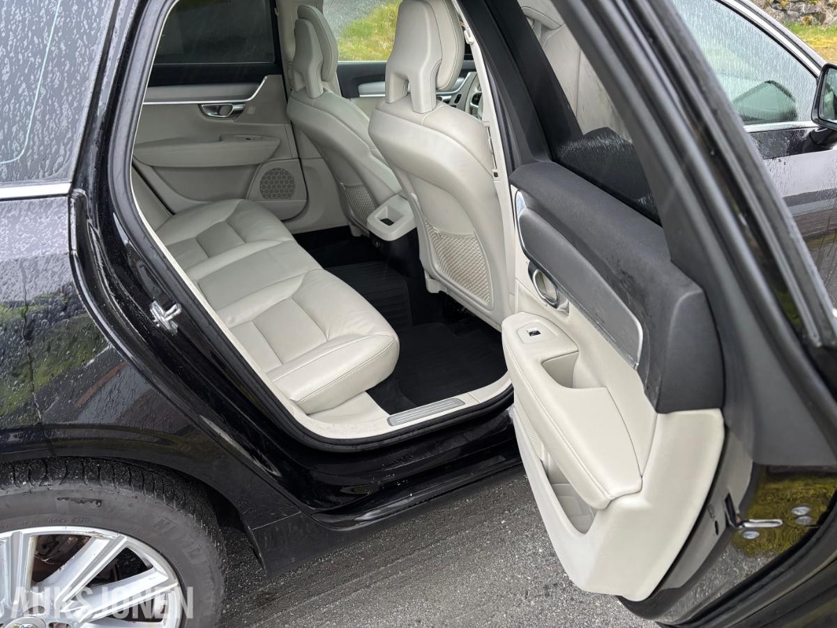2017 Volvo V90 D4 190hk adaptiv cruisekontroll ryggekamera kupevarmer soltak
