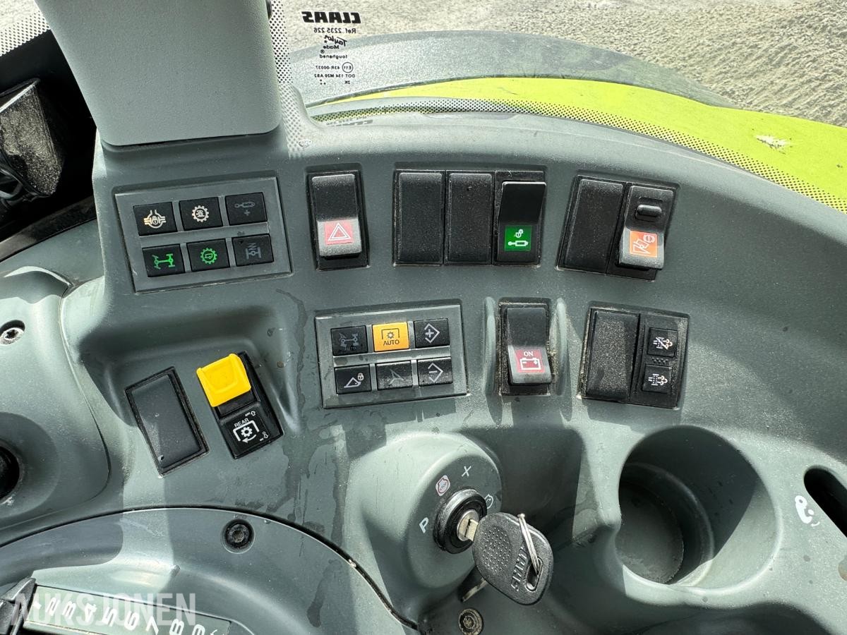 2023 Claas Arion 470 Traktor 4x4 med laster