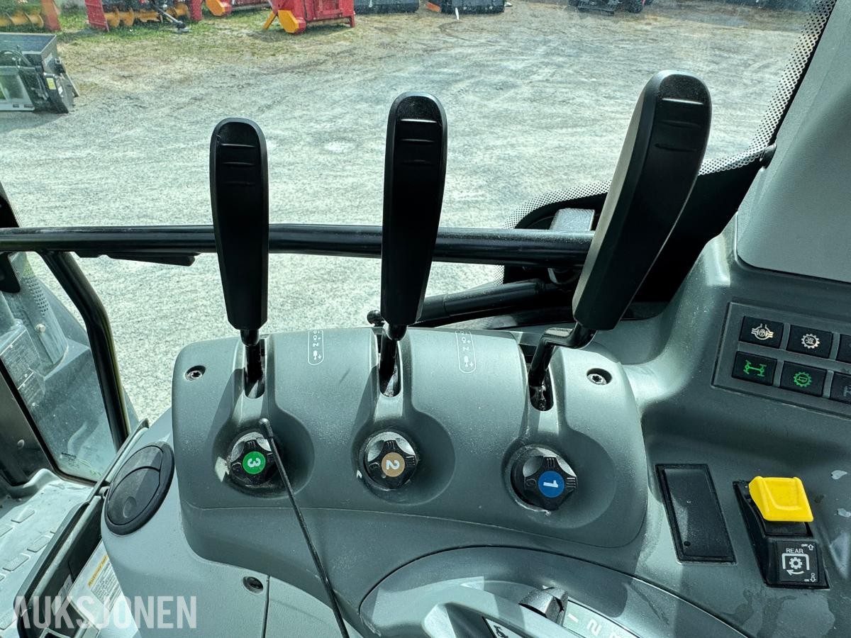 2023 Claas Arion 470 Traktor 4x4 med laster