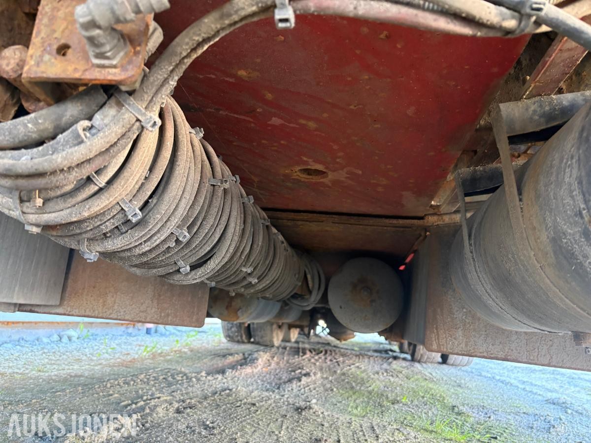 2011 HRD maskintralle med hydrauliske ramper – uttrekk 6 meter
