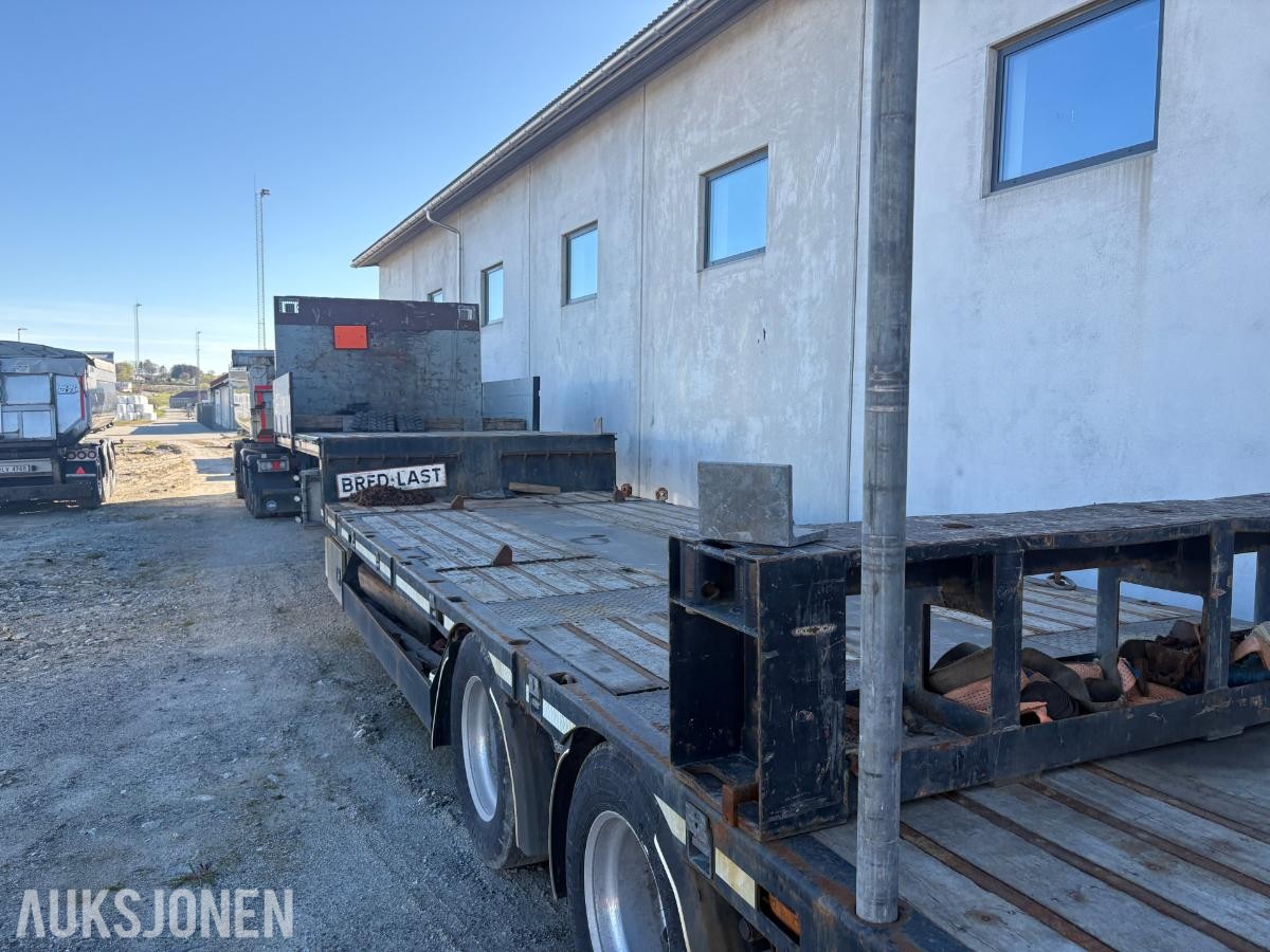 2011 HRD maskintralle med hydrauliske ramper – uttrekk 6 meter