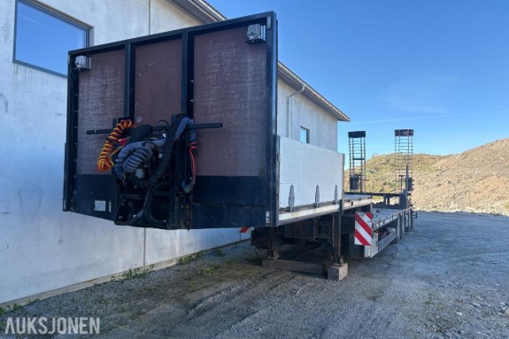 2011 HRD maskintralle  med hydrauliske ramper – uttrekk 6 meter