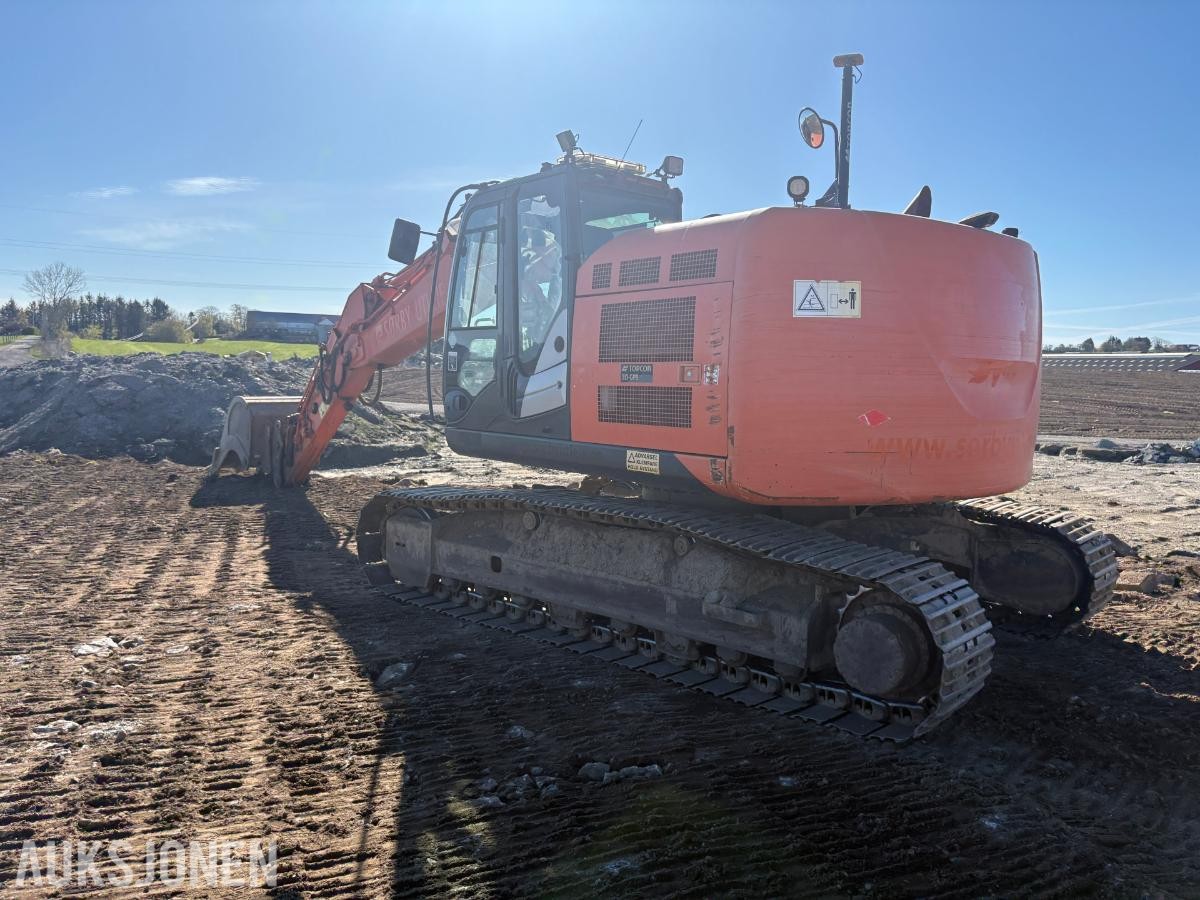 2014 Hitachi ZX225USRLC-5B gravemaskin pusseskuff og Engcon tiltrotator