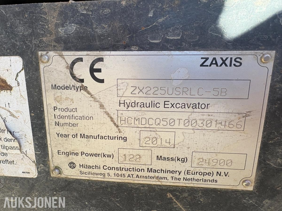 2014 Hitachi ZX225USRLC-5B gravemaskin pusseskuff og Engcon tiltrotator