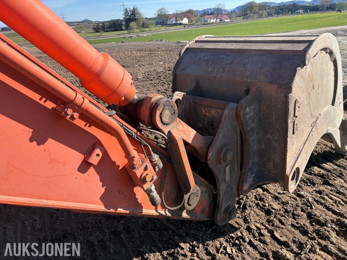 2014 Hitachi ZX225USRLC-5B gravemaskin pusseskuff og Engcon tiltrotator