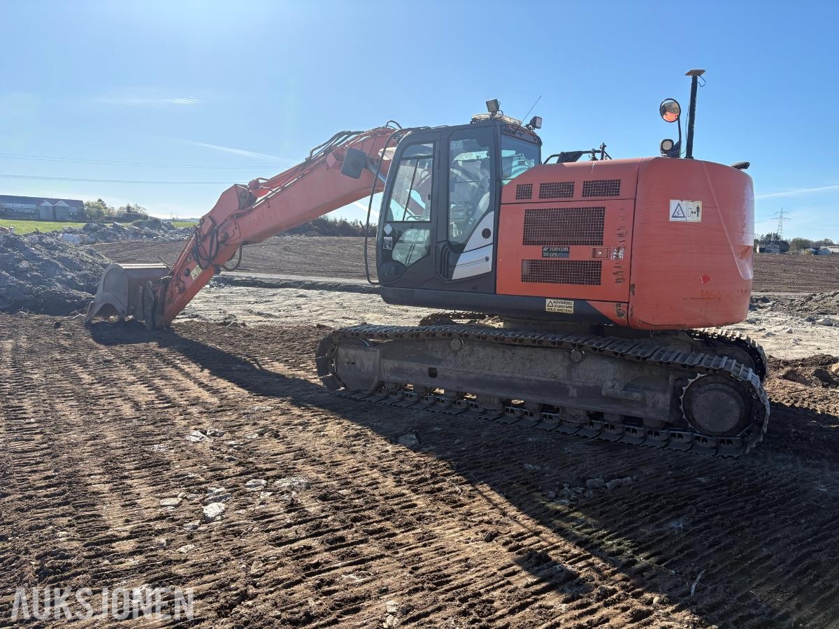 2014 Hitachi ZX225USRLC-5B gravemaskin pusseskuff og Engcon tiltrotator