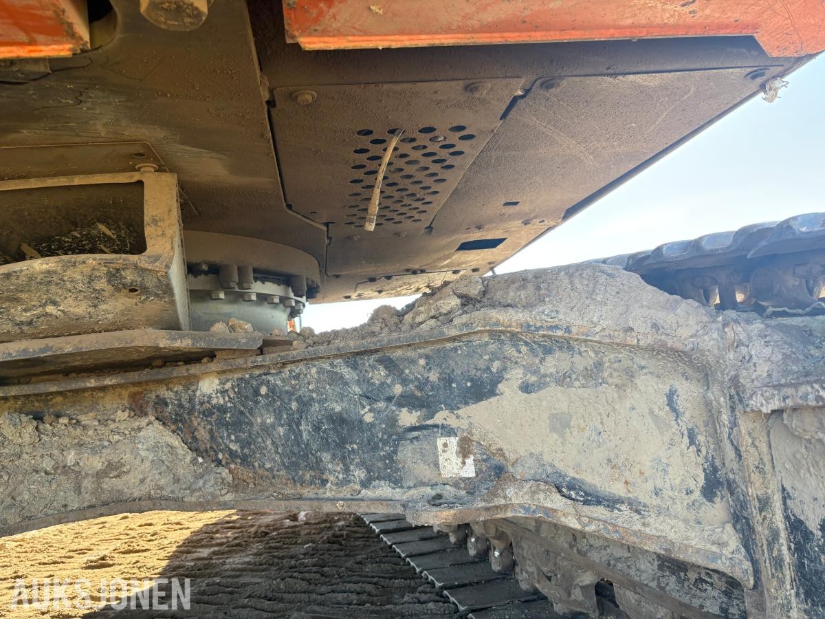2014 Hitachi ZX225USRLC-5B gravemaskin pusseskuff og Engcon tiltrotator