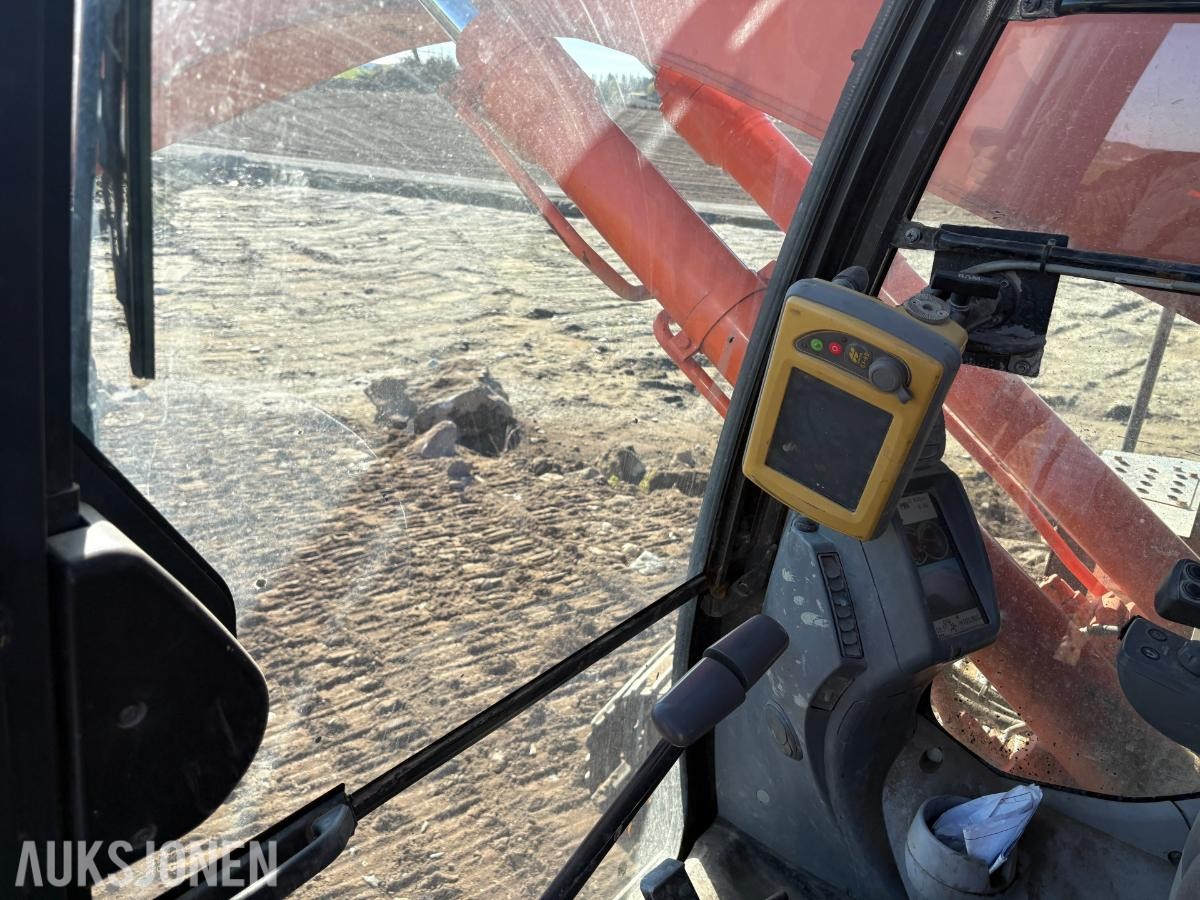 2014 Hitachi ZX225USRLC-5B gravemaskin pusseskuff og Engcon tiltrotator