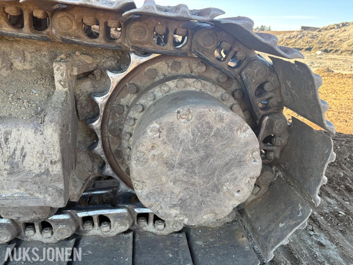 2014 Hitachi ZX225USRLC-5B gravemaskin pusseskuff og Engcon tiltrotator