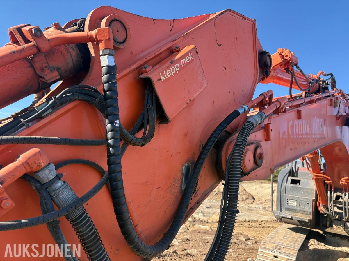 2014 Hitachi ZX225USRLC-5B gravemaskin pusseskuff og Engcon tiltrotator