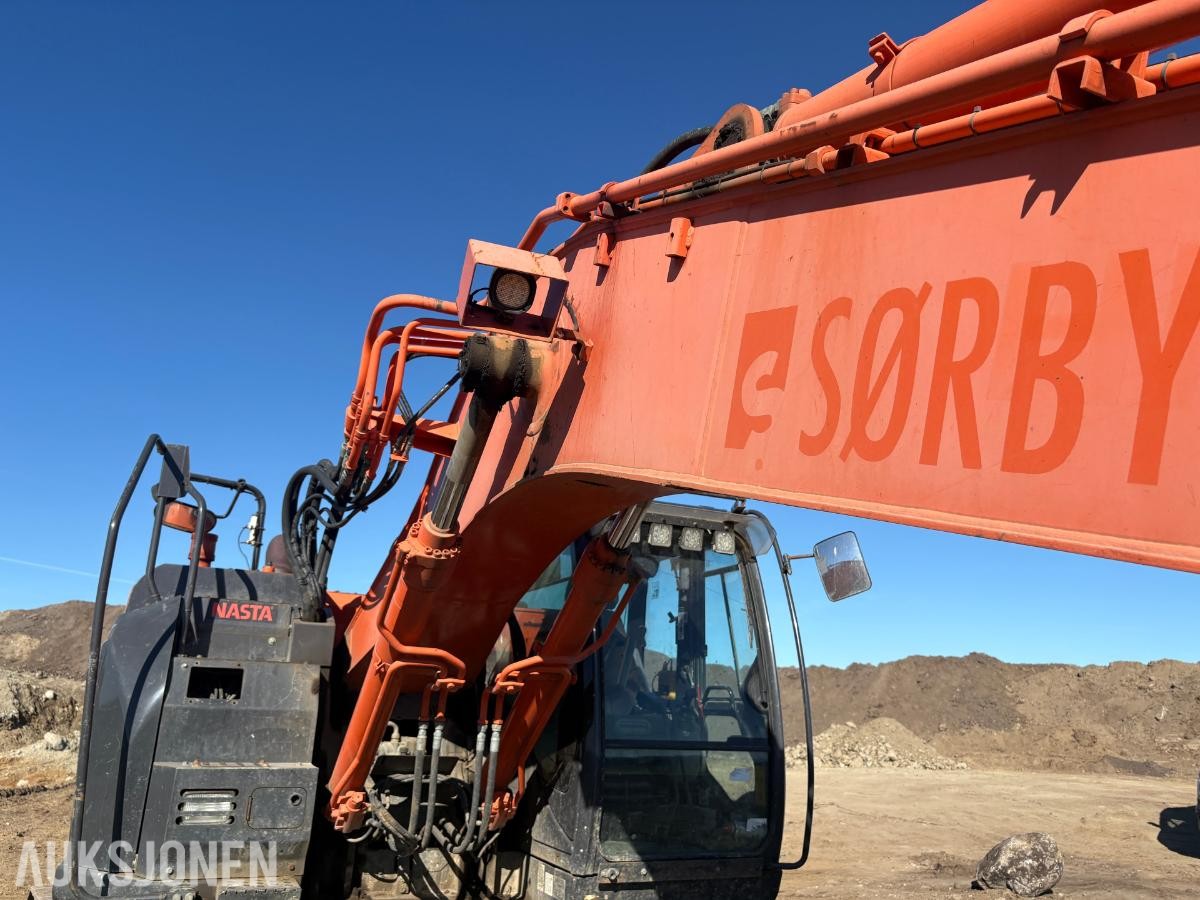 2014 Hitachi ZX225USRLC-5B gravemaskin pusseskuff og Engcon tiltrotator