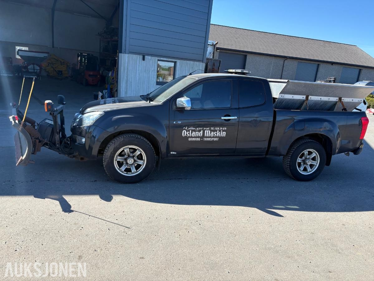 2013 Isuzu D-max 2.5-163 D 4WD, 168295km plog strøapparat brøyterigget