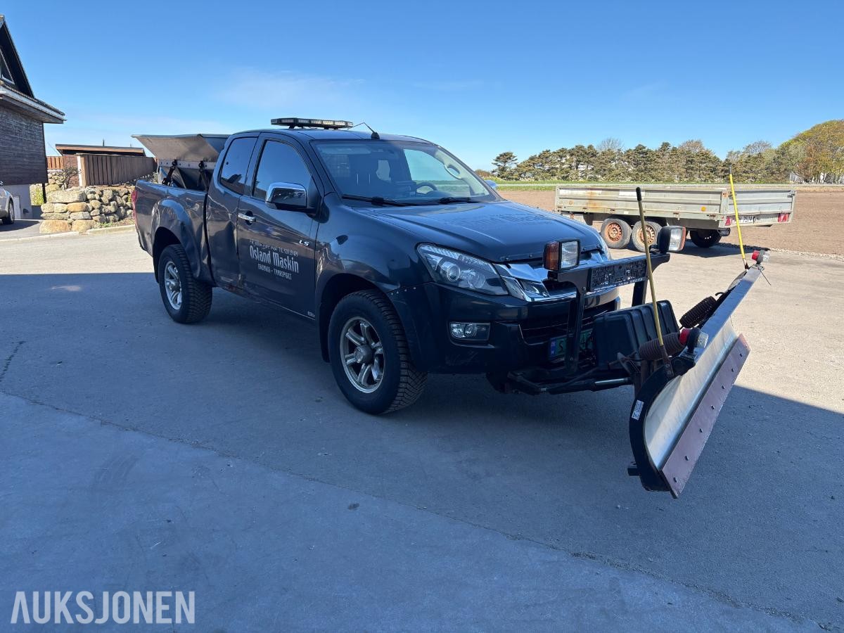 2013 Isuzu D-max 2.5-163 D 4WD, 168295km plog strøapparat brøyterigget