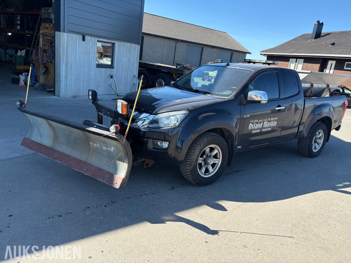 2013 Isuzu D-max 2.5-163 D 4WD, 168295km plog strøapparat brøyterigget