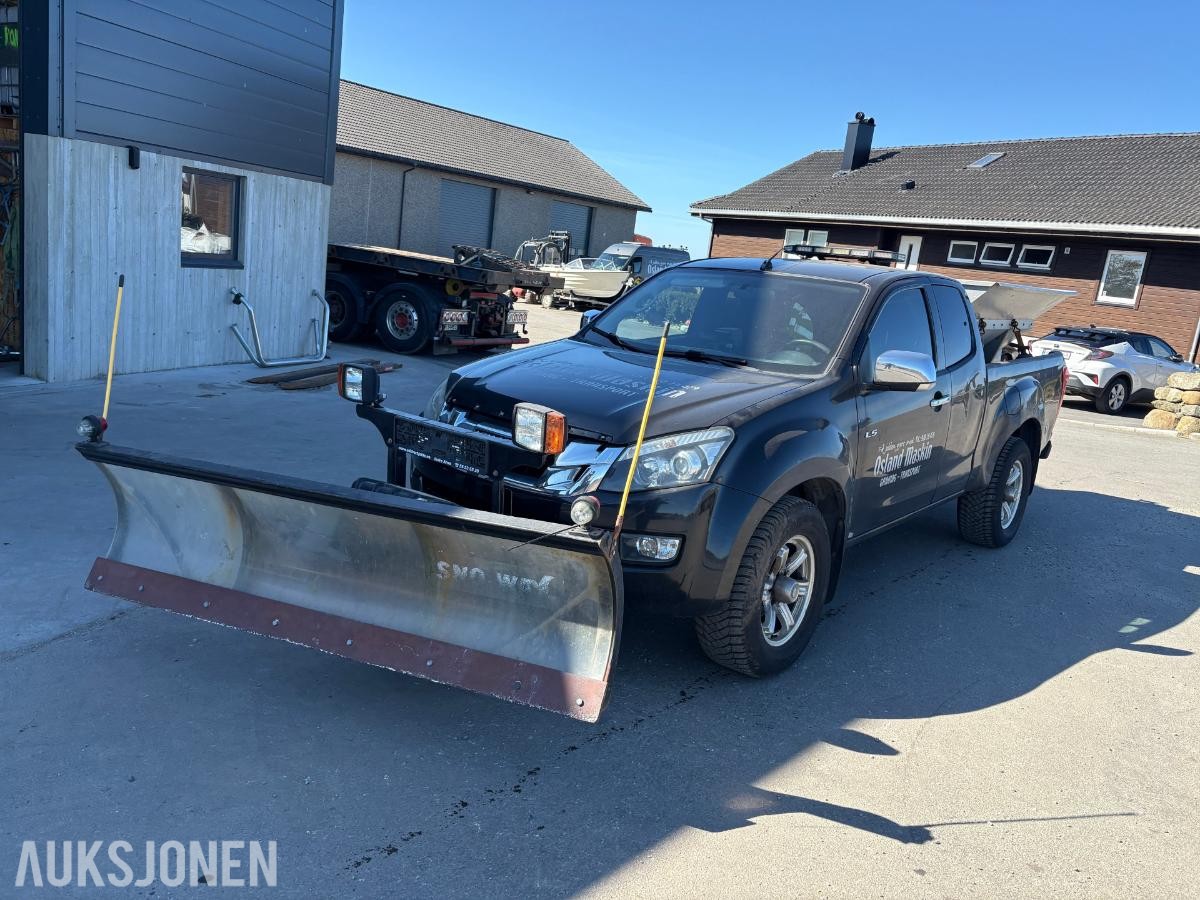 2013 Isuzu D-max 2.5-163 D 4WD, 168295km plog strøapparat brøyterigget