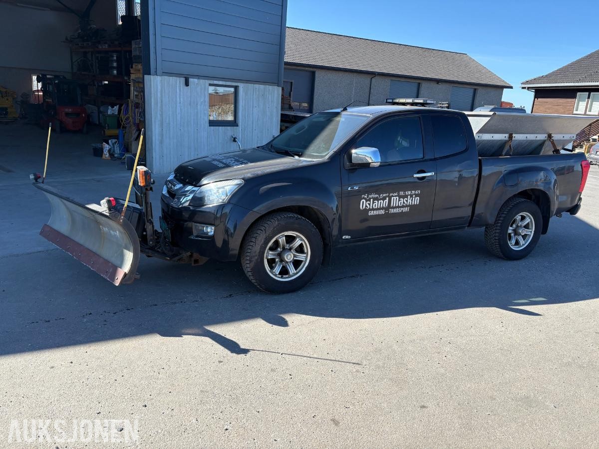 2013 Isuzu D-max 2.5-163 D 4WD, 168295km plog strøapparat brøyterigget