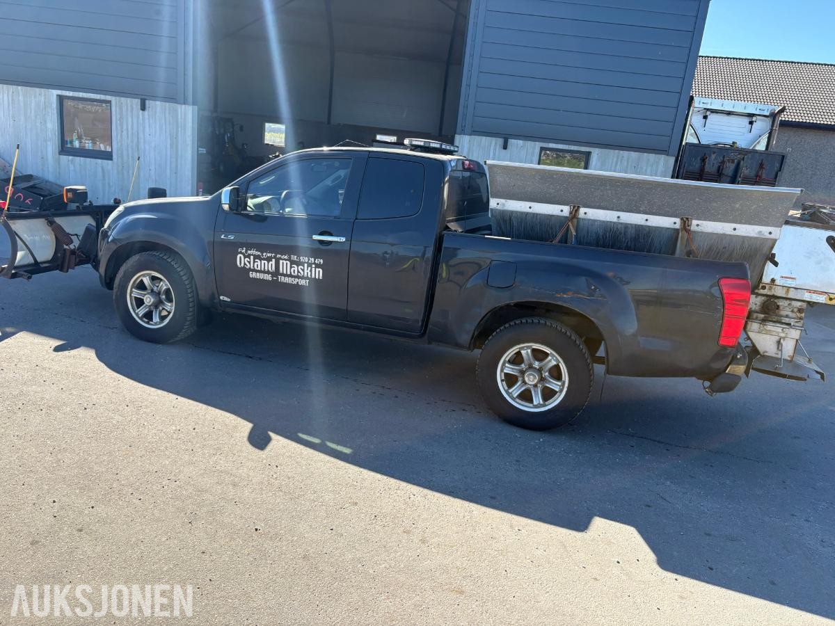 2013 Isuzu D-max 2.5-163 D 4WD, 168295km plog strøapparat brøyterigget