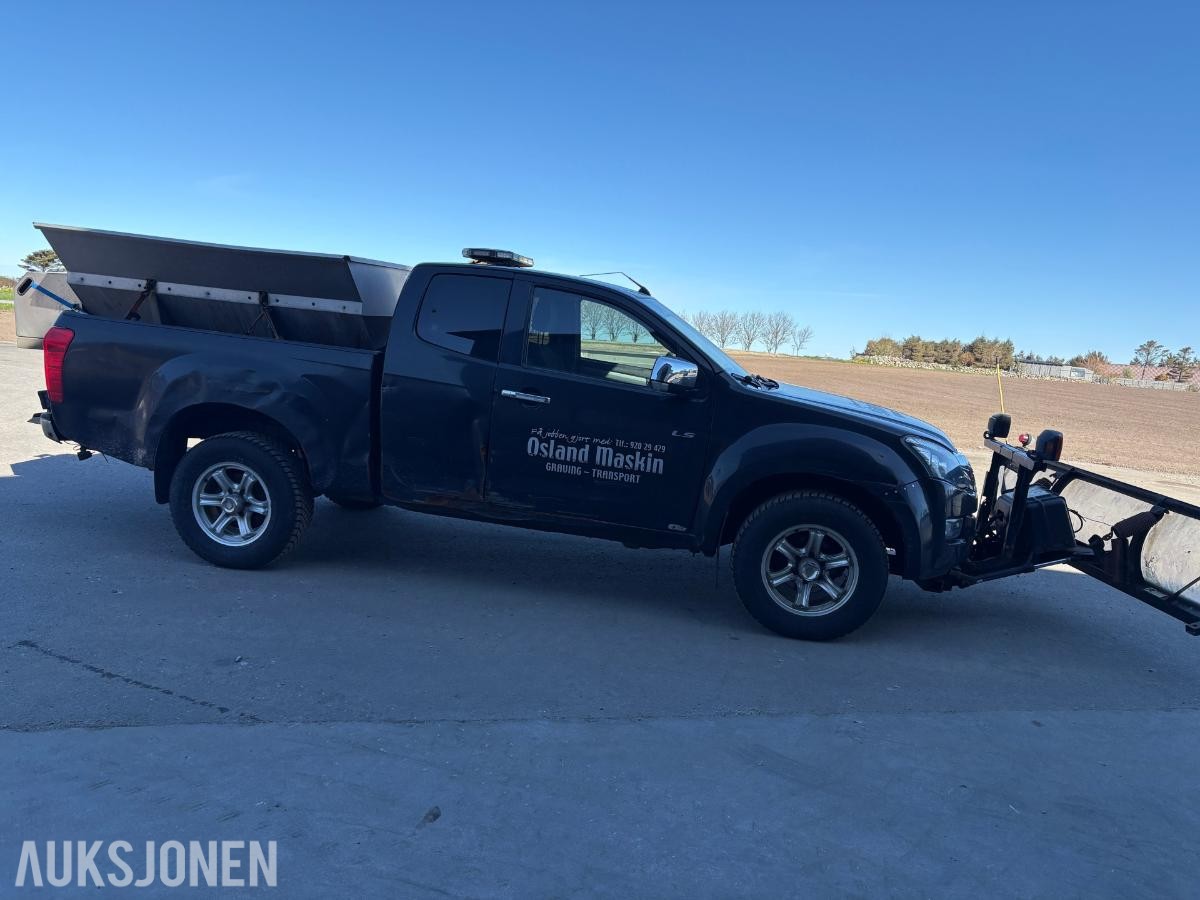 2013 Isuzu D-max 2.5-163 D 4WD, 168295km plog strøapparat brøyterigget