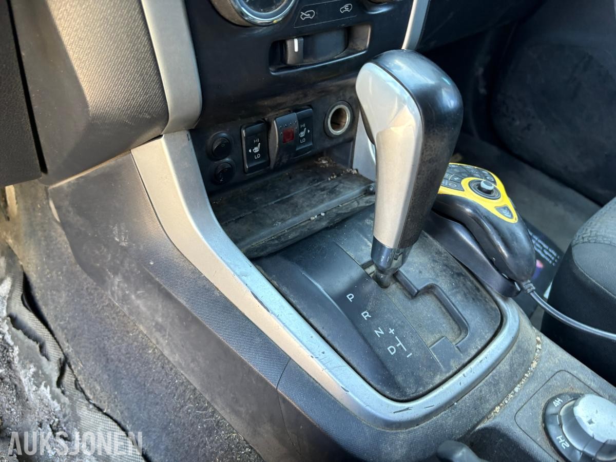 2013 Isuzu D-max 2.5-163 D 4WD, 168295km plog strøapparat brøyterigget