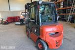 2004 Nissan 2,5 tonns diesel motvekts truck 