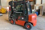 2004 Nissan 2,5 tonns diesel motvekts truck 