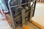 2004 Nissan 2,5 tonns diesel motvekts truck 