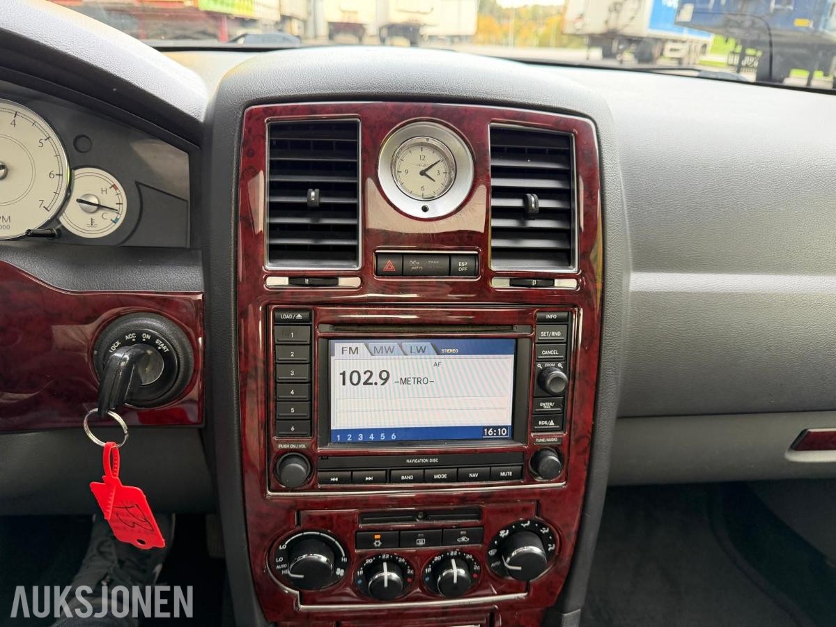 2005 CHRYSLER 300C 2.7 BENSIN AUTOMAT – SKINN / GOD PLASS