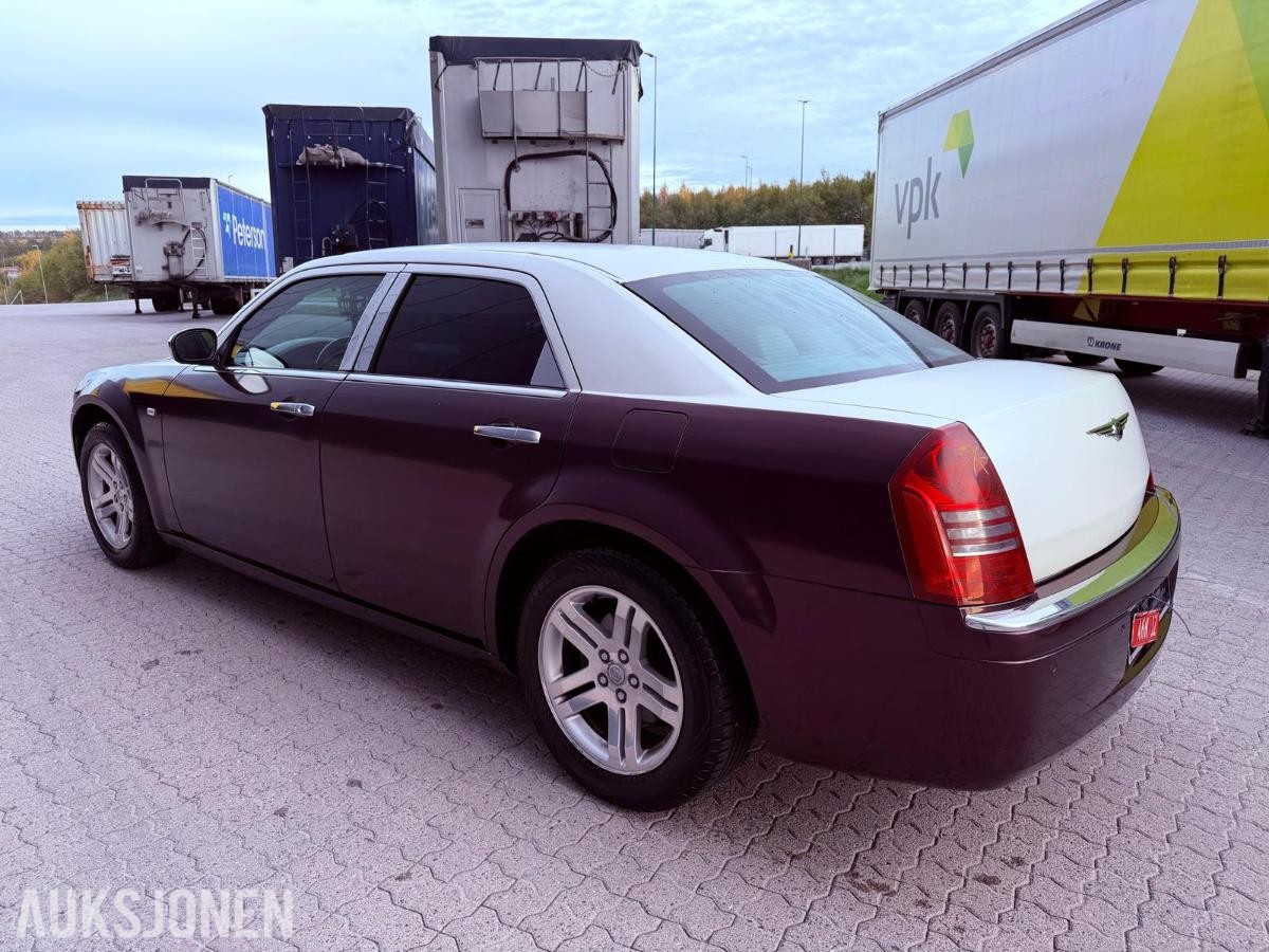 2005 CHRYSLER 300C 2.7 BENSIN AUTOMAT – SKINN / GOD PLASS