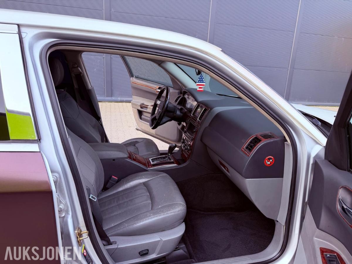 2005 CHRYSLER 300C 2.7 BENSIN AUTOMAT – SKINN / GOD PLASS
