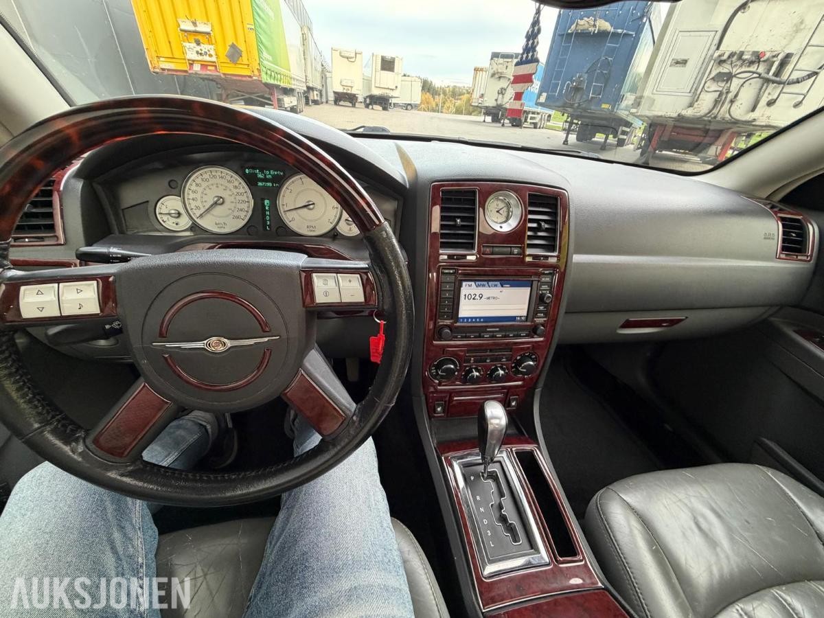 2005 CHRYSLER 300C 2.7 BENSIN AUTOMAT – SKINN / GOD PLASS